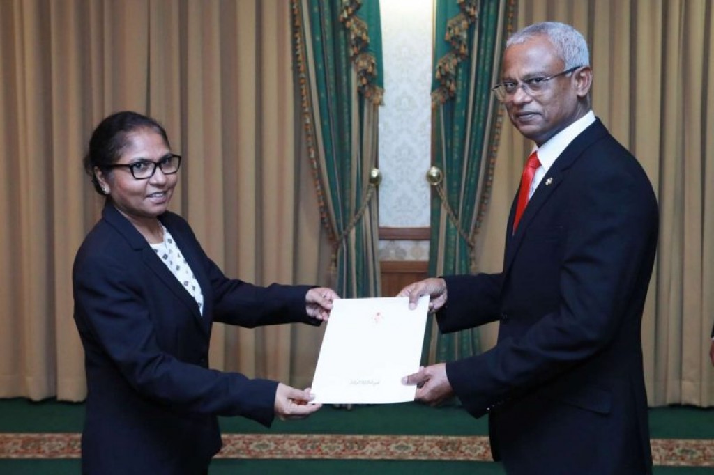 Maru commission report aa gulhigen alhan jehey fiyavalhuthah elhumah Raees, AG offeehaa mashvaraa kuravvanee