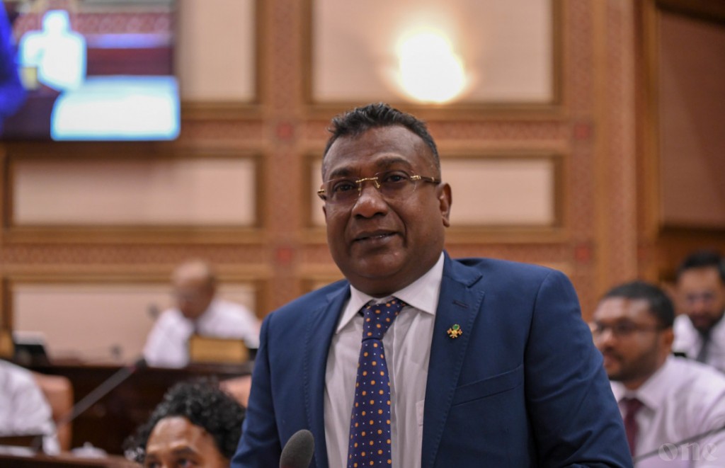 Dhiyaana aa alun gulhen beynun, eii ''javaahireh'': Jaabir