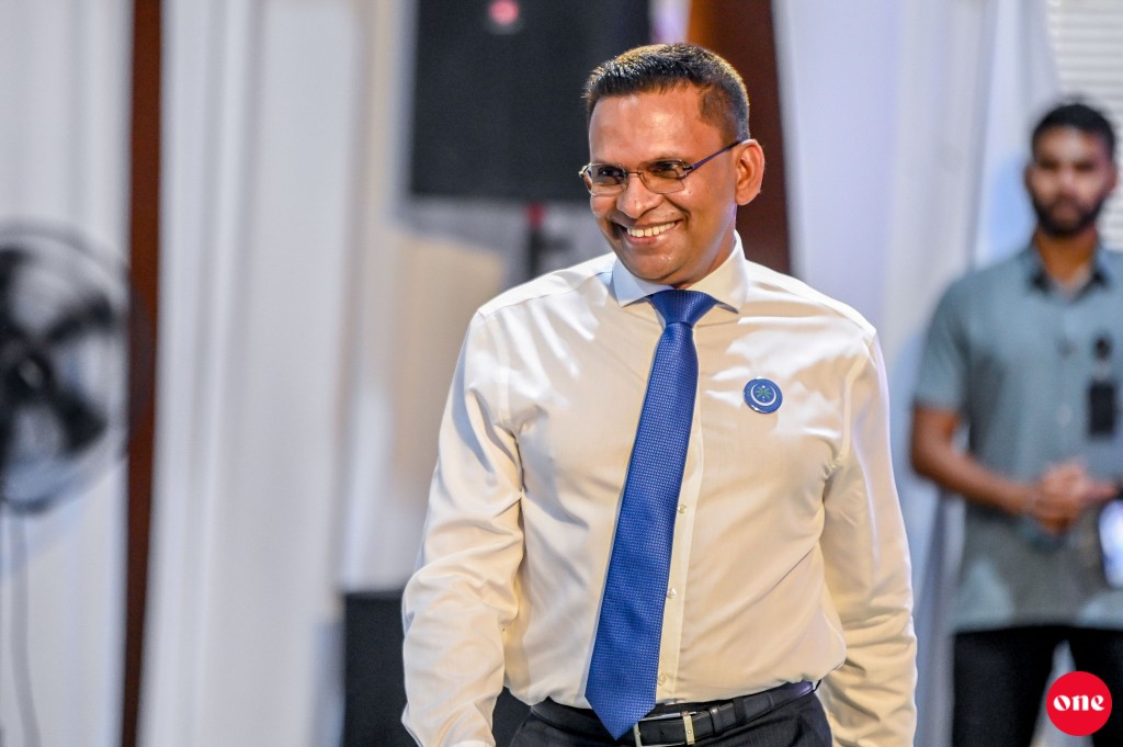 MNP ge riyaasee ticket Nazim aa havaalu kurun May 5 gai