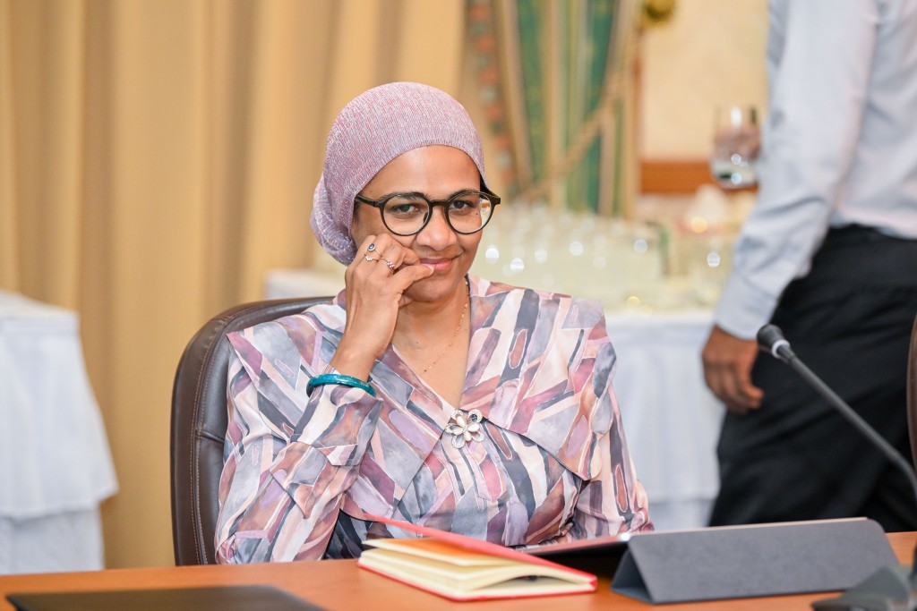 Higher Education Minister Mariya ah Majlis in ruhun dheefi