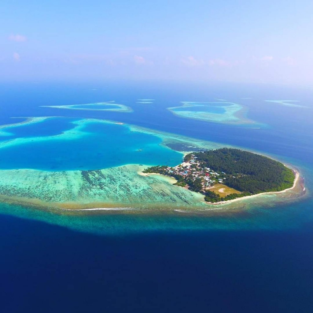 Vandhoogai masbaanan ulhunu kujjakah miyareh hamalaa dheefi