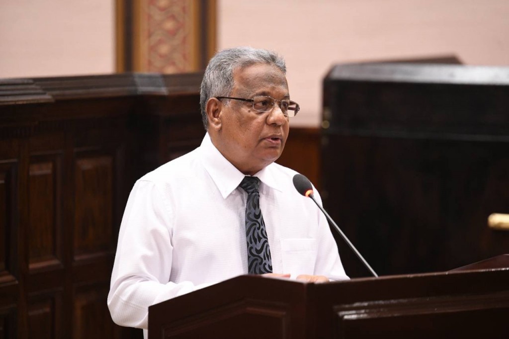 Riyasee bayaanah javaabudhevvun: Raees Yaameenge hurihaa massalaeh anburaa negumah govaalaifi