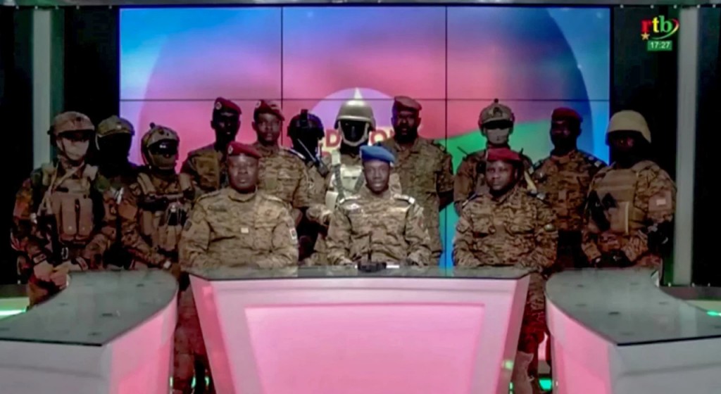 Burkina Faso ah askaree ingilaabeh genes, verikan badhalukoh sarukaaru uvaalaifi