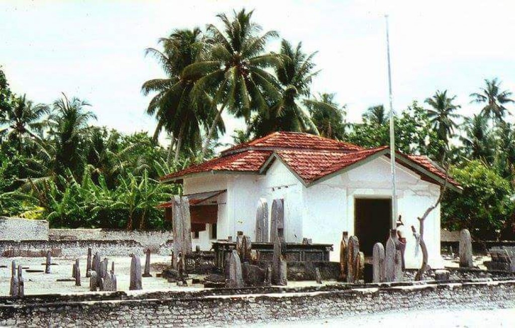 Dhiveheenge dharikolhuthakaai mathikolhuthah 03