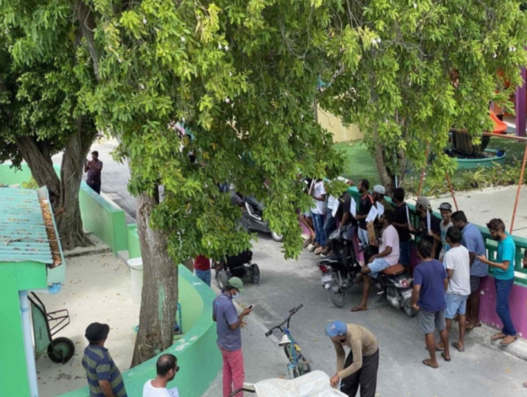 Eydhafushi turf dhanduge mahssalaigai zuvaanunthakeh muzaaharaa kohffi