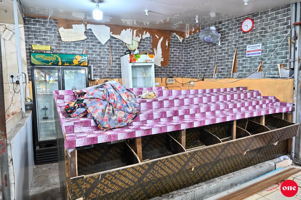 One photo: Bidheysin hingamundhaa golhithah banqdukurun