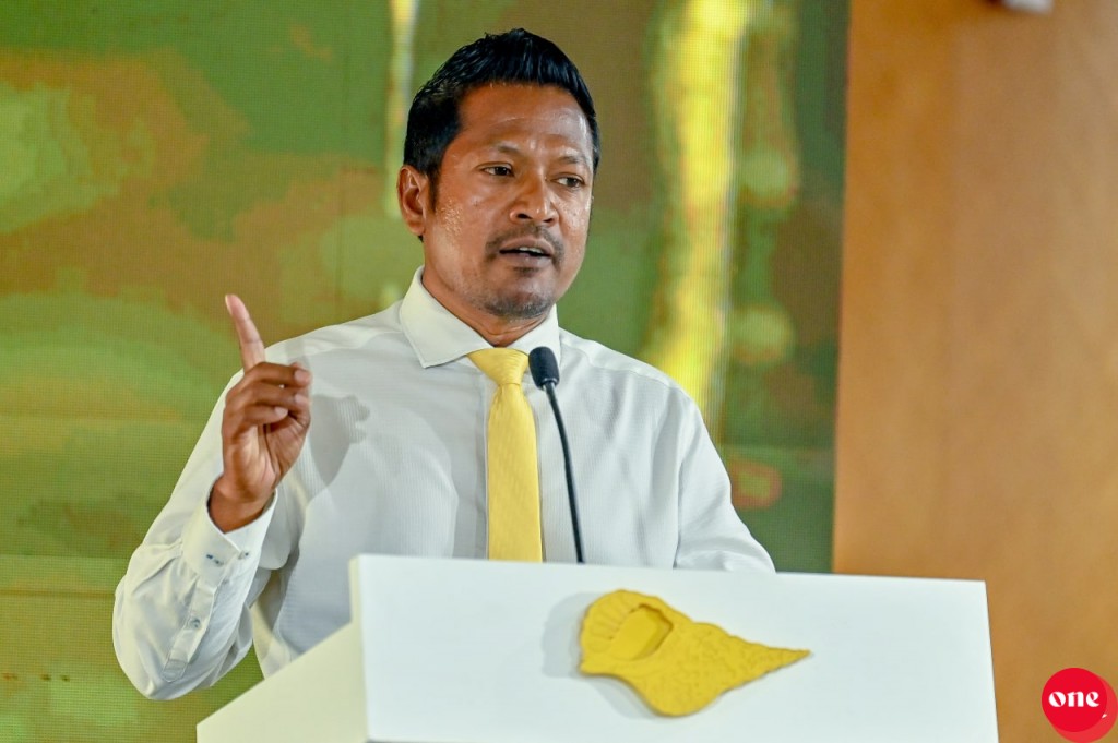 Fayyaz ulhenee Nasheed MDP in beyru kuran, Emanikufaanuge kulhadhaana kamun ekan kaamiyaabeh nuvaane: Inthi