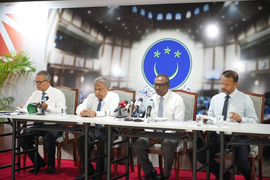 Jalsaa kuriah gendheveynee Eva nuvatha Nasheed ge ithubaaru nehkamuge massala anburaa gendhiumun: Idhikolhu