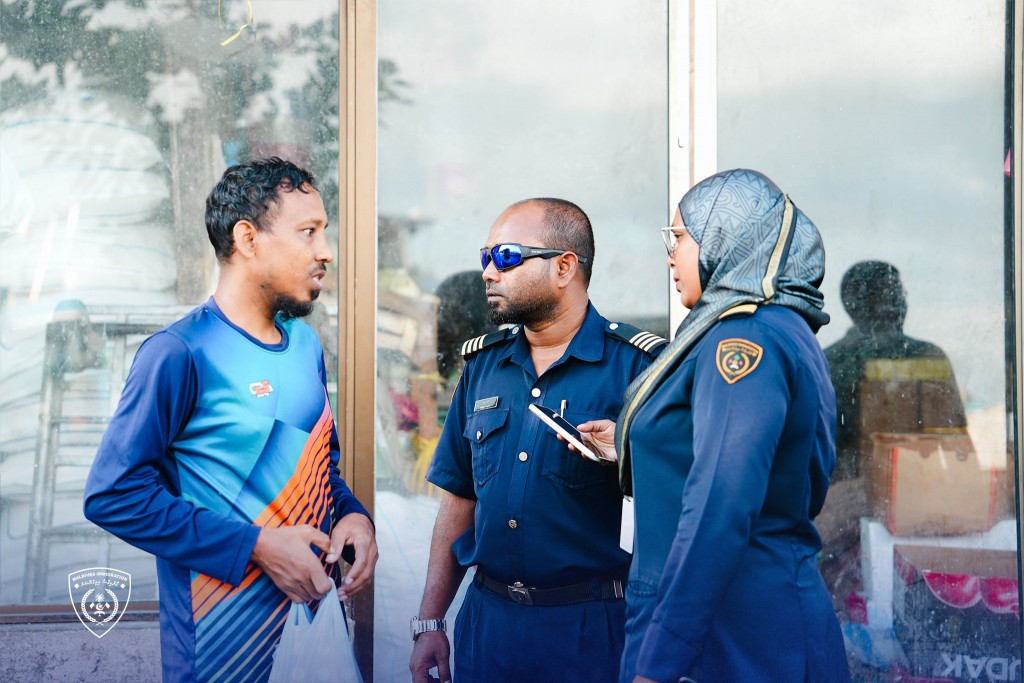 Local Market sarahadhugai Immigration ge bodu operation eh, 23 bidheysee aku athulaigenfi