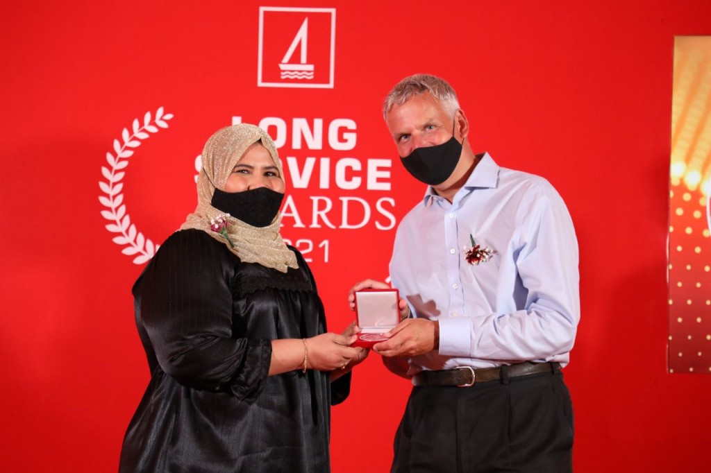 BML honors longtime employees