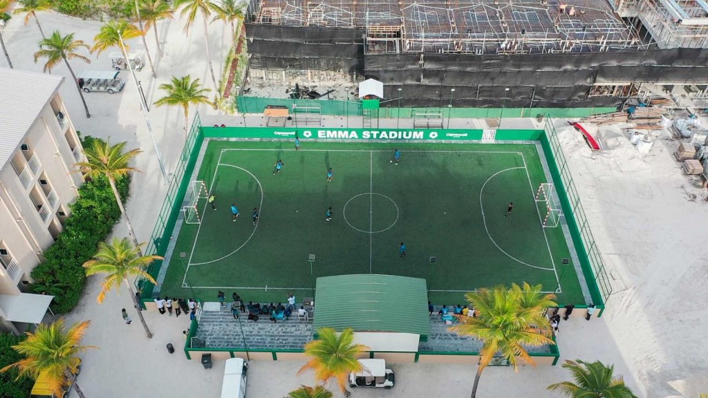 Tekkers resort cup ge feshun maadhamaa Crossroads gai, foarigadhavaane!