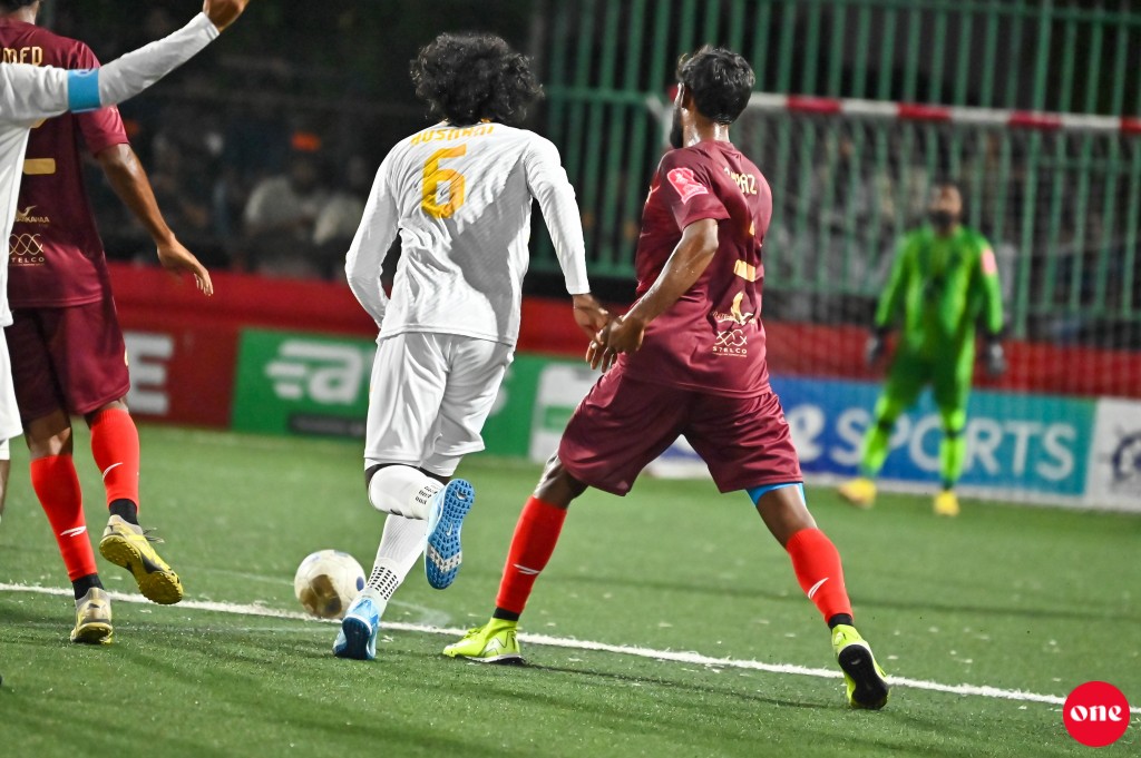 ވަން ފޮޓޯ: ގޯލްޑަން ފުޓްސަލް ޗެލެންޖް އަތޮޅު ބުރުގެ އެންމެ ފޯރިގަދަ ހިސާބަށް