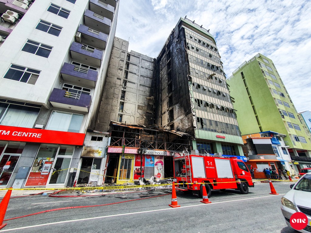 Tiolo cafe gai hingi alifaanuge haadhisaa aa gulhey gothun Sifainaai fuluhunaa bahdhalu kuraa committee sirru koffi