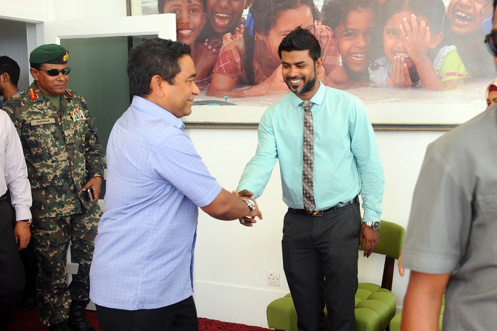 Finifenmaa gohvaalun: Eii Adeeb ah dhin siyaasee hamalaa eh, Shakkuge ingili Raees Yameen ah