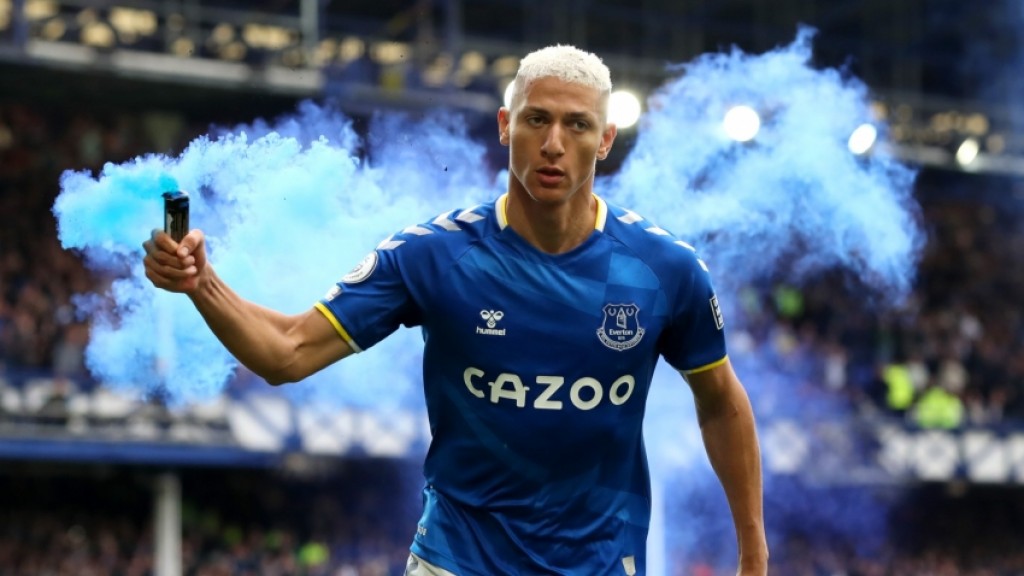Tottenham ge medical furihama kurumah Richarlison thayyaaru vejje