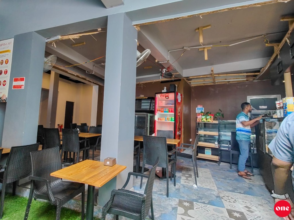Olmpus gai hunna cafe' ge ceiling veitije