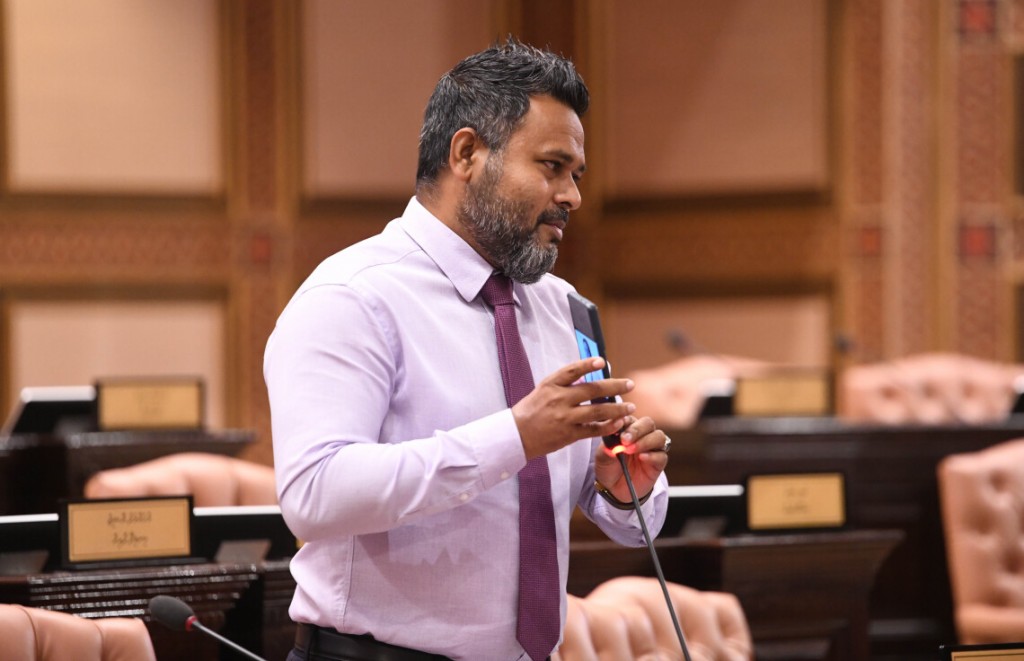 Ifthithaah hingun harudhanaa kurumah edhi member Shiyam hushahelhuvvi garaaru majilis inves beyrukollaifi