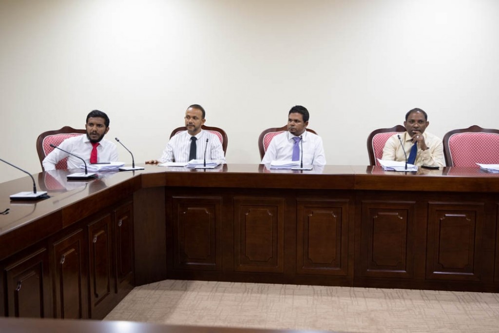 Bar imthihaanu farumaakuran 6.1 Million haradhu kuranjehey sababeh judiciary Committeen balanee
