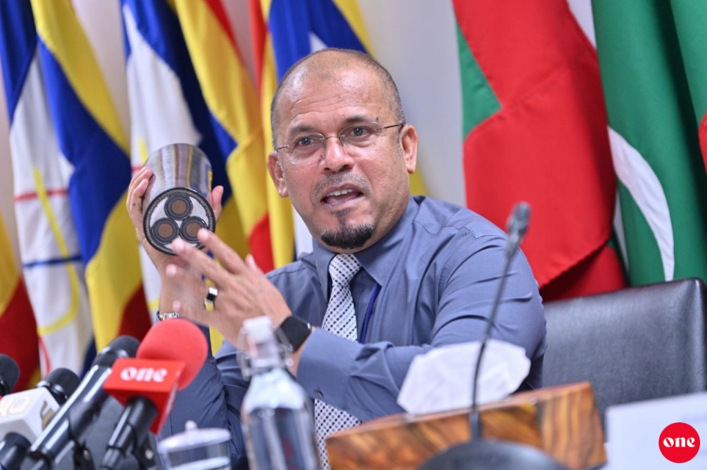 Karantu kendunee mai cable eh halaakuvegen, Hallu kuran 2 dhuvas nagaane: STELCO