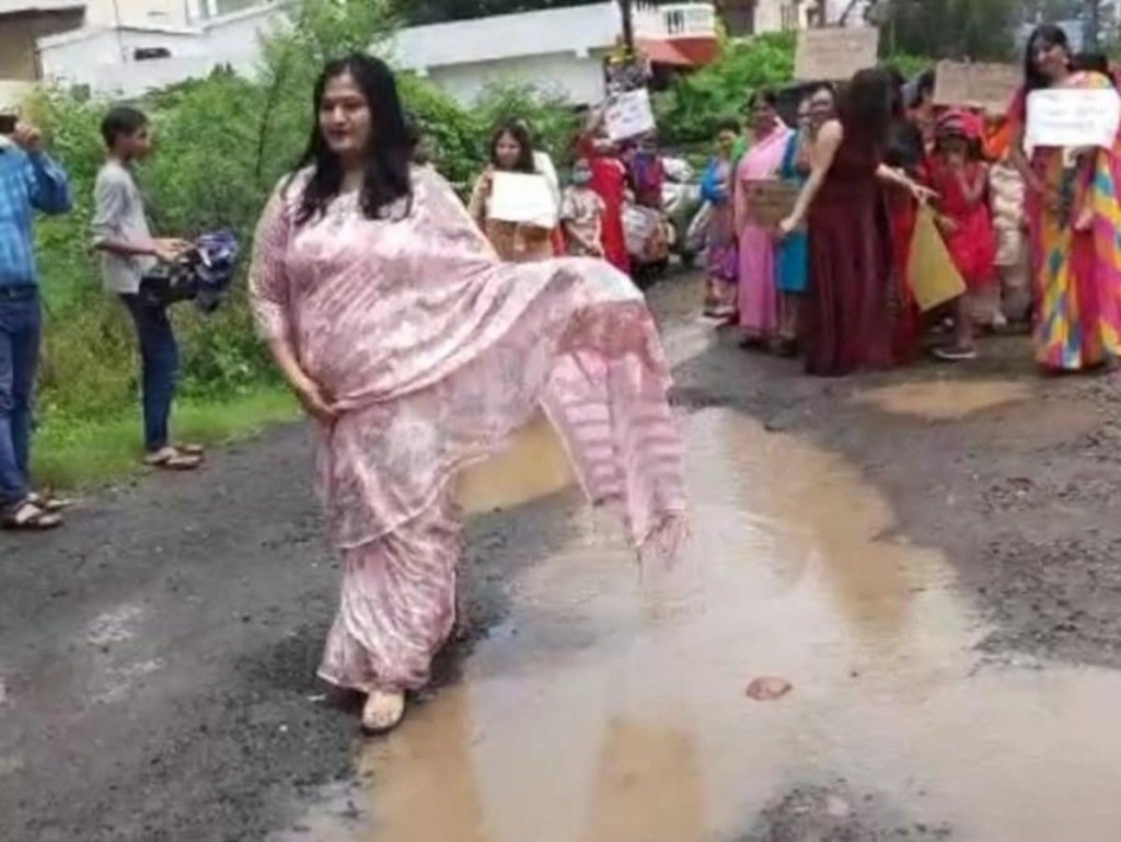 Thafaathu muzaaharaaa eh, Massala samaalu kamah genaumah jehssee Catwalk