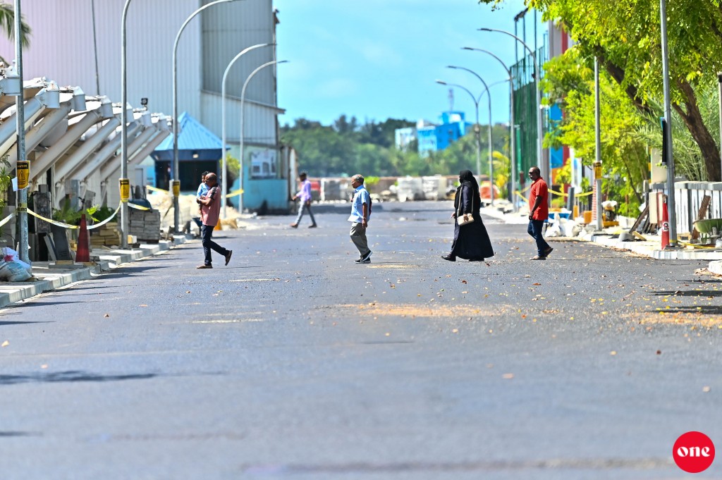 Male' ge maguthah council medhuverikoh tharagee kuran alun havaalu kuraanan: Raees