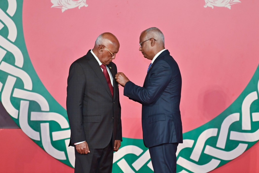 Photo: Sharafuge inaamu 10 beyfulhakah, hihvaru dhinumuge inaamu 22 faraathakah eruvun