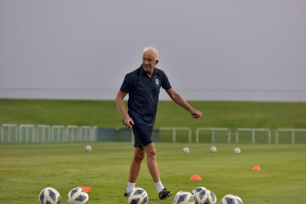 Undhagoo haalathugai kuraa bura masaikathah Coach Koopman ge thaureef eynaa ge staffunah