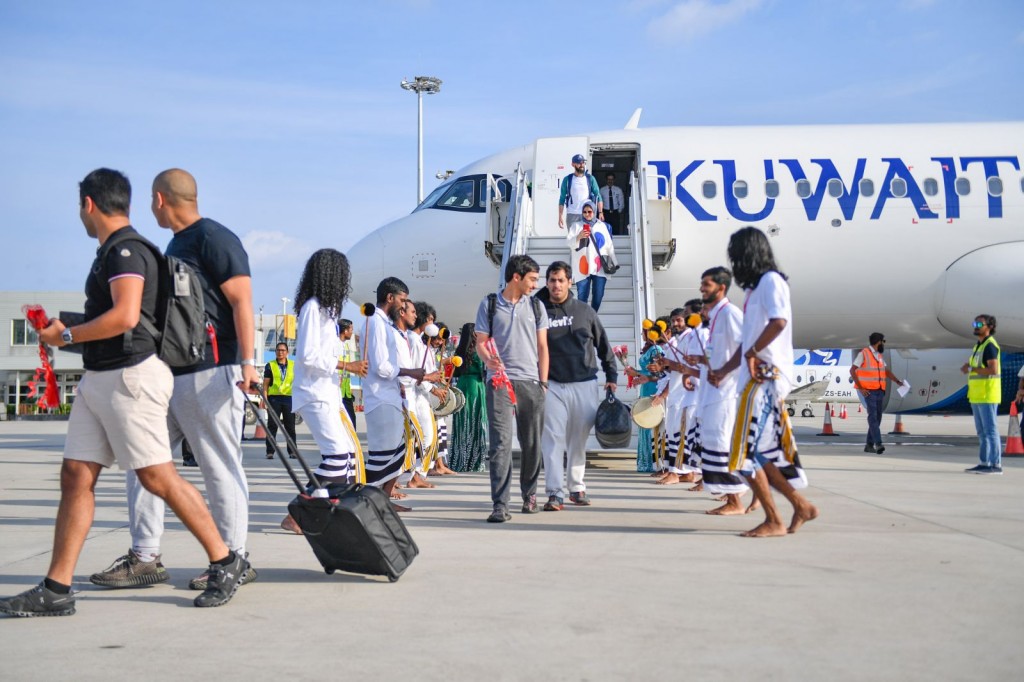 Airport tax aai fee thakah genai badhalah amalu kuran fashaifi
