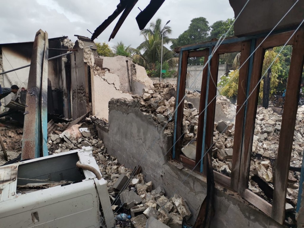 Filladhoo ge eh andhai huli, aailaa haalugai jehijje