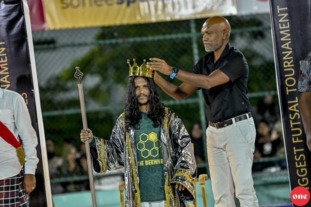 Futsal King Gabeyge hihthiri javaabuthakeh, hurihaa shukureh Thimarafuhttaai atholhuge rayyithunnah