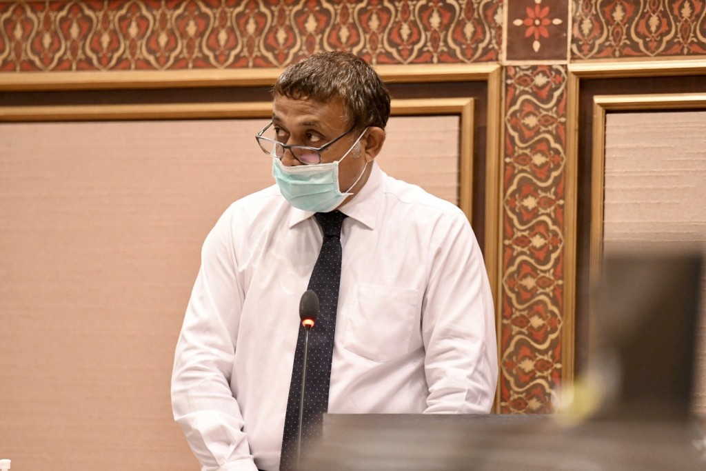 Kaashidhoo inn evves thanakah cable car elhumakee vaane kameh noon, kuran heyovaavaruge kamevvesnoon: Aslam