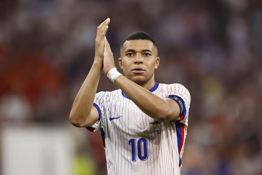 Beynun vee EURO champion akah vaan, vee fail: Mbappe