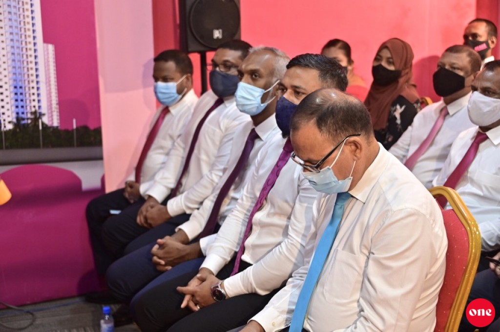 Idhikolhun seedhaa harakaathah nikunnan nimmaifi