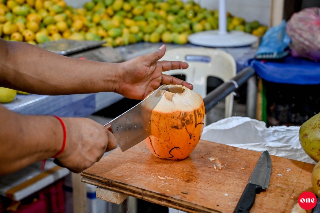 One Photo: Dhathuruveringe marketge therein