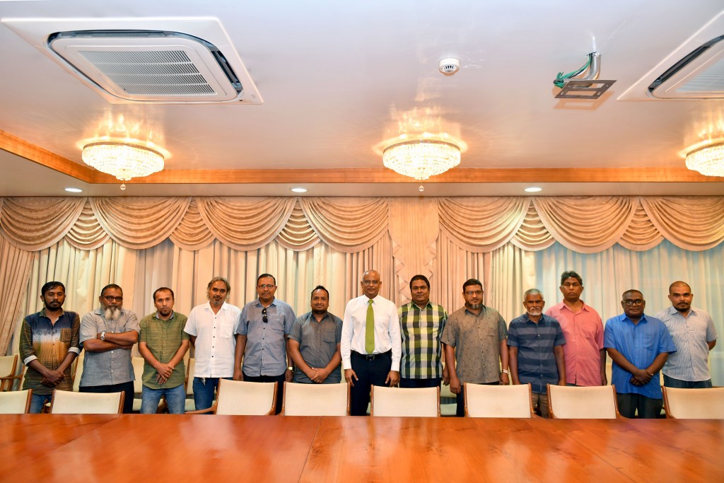 President meets with representatives of Taxi Drivers Association