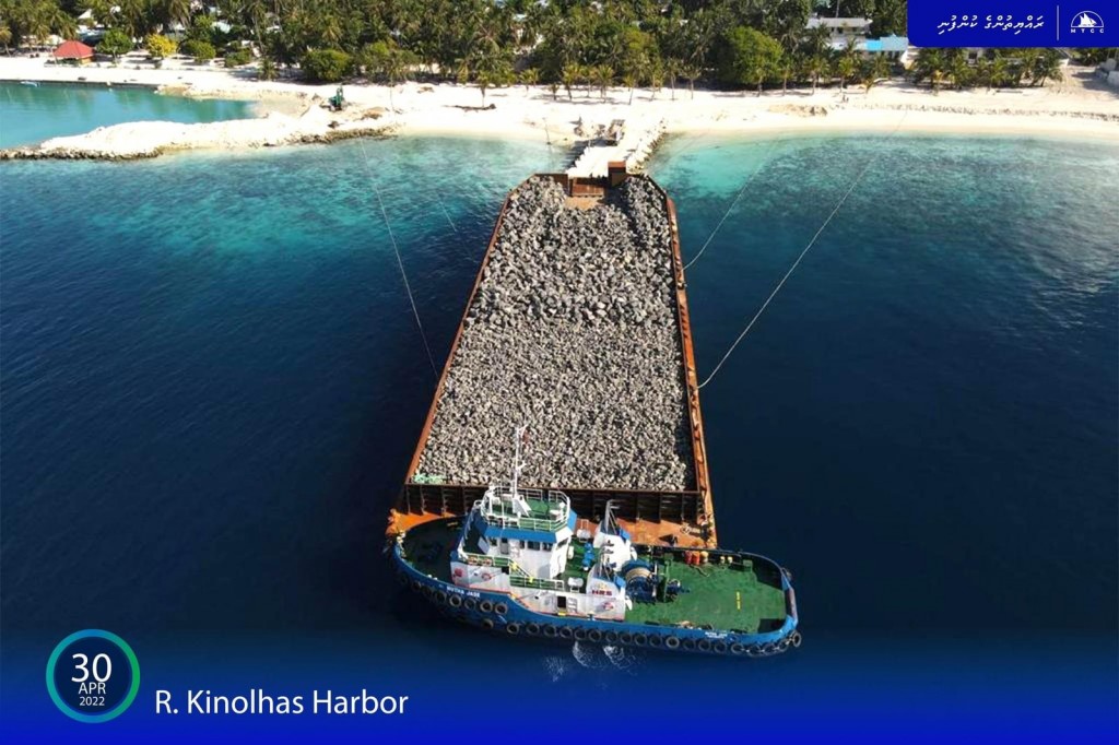 Rock boulders delivered to R. Kinolhas for harbour project