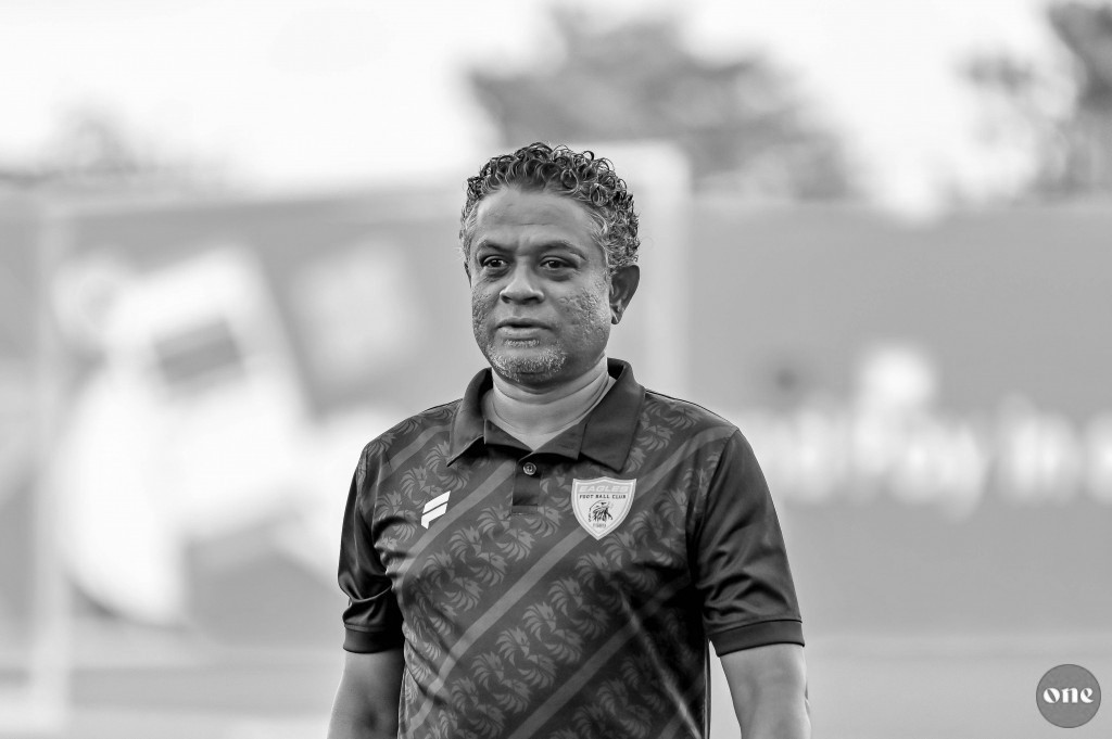 Mulhi hayaaiyy football ah: Vakivegen edhiyaee namoonaa khidhumaiytherieh