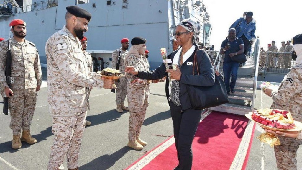 US military evacuates diplomats from Sudan