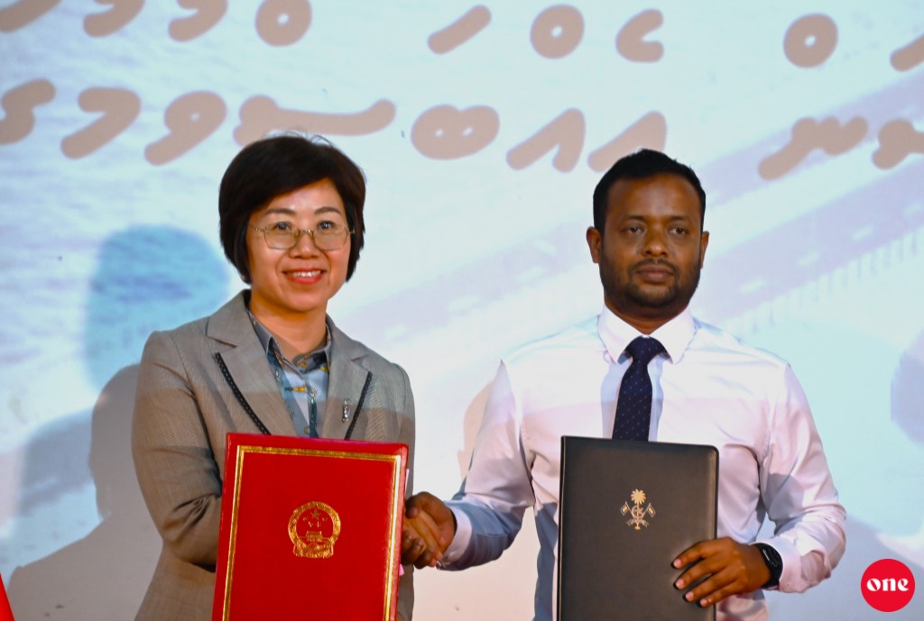 Bridge ge maintenance masahkathaaeku CCCC inn e masahkathah dhivehin thamreenu kuranee