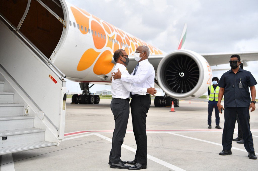 President Nasheed returns to Maldives, welcomed by President Solih