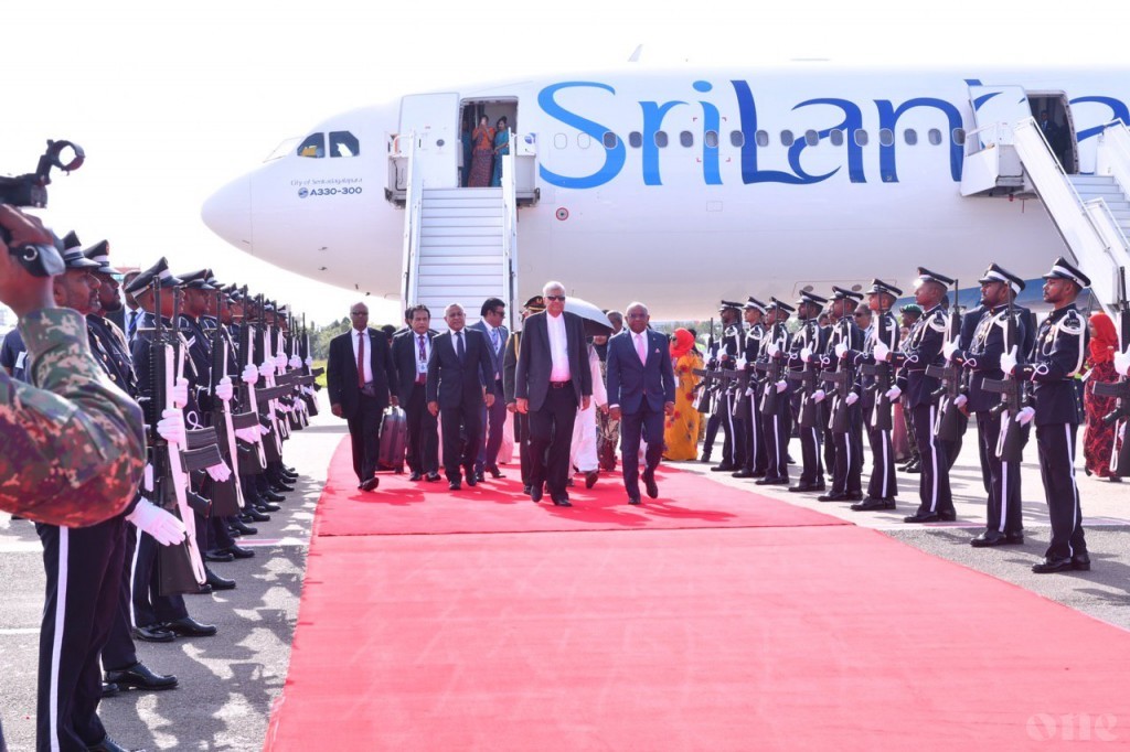 Sri Lankan Prime Minister arrives in Maldives on official visit