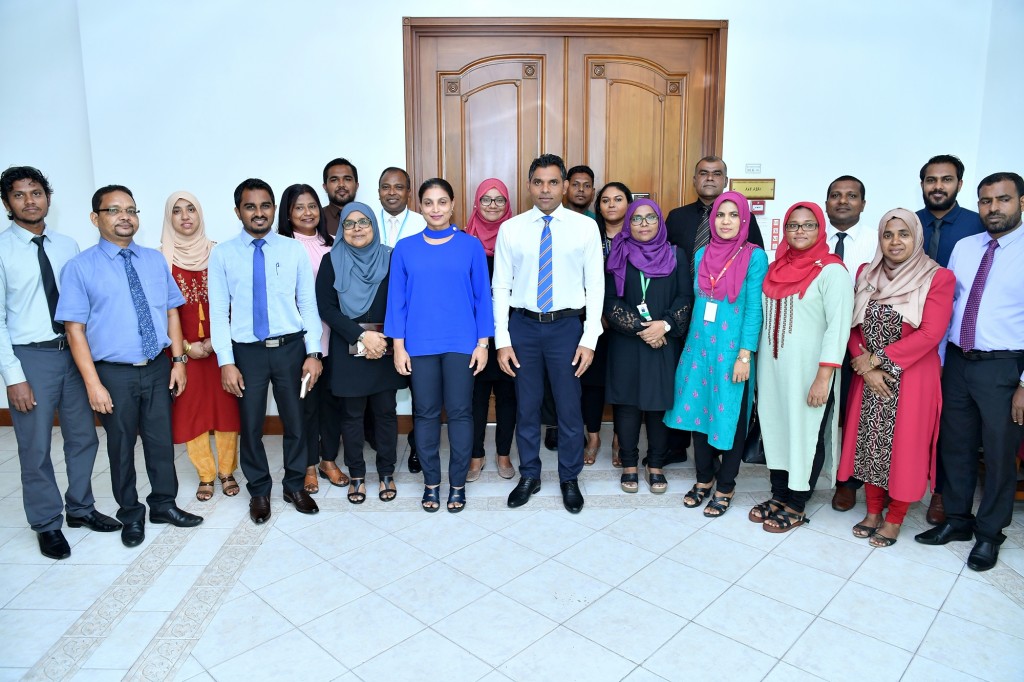 Principal akah eh School ehggai enme ginavegen hureveynee 8 aharu kamah hamajassaifi