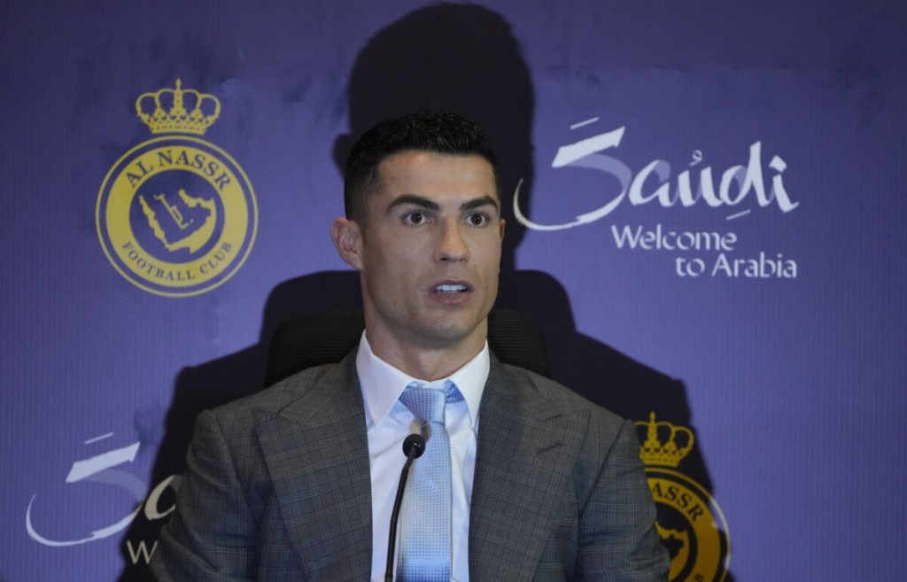 Europe ge hurihaa kaamiyaabee eh hoadhunu, Saudi league aaeku career nimuneekee noon: Ronaldo