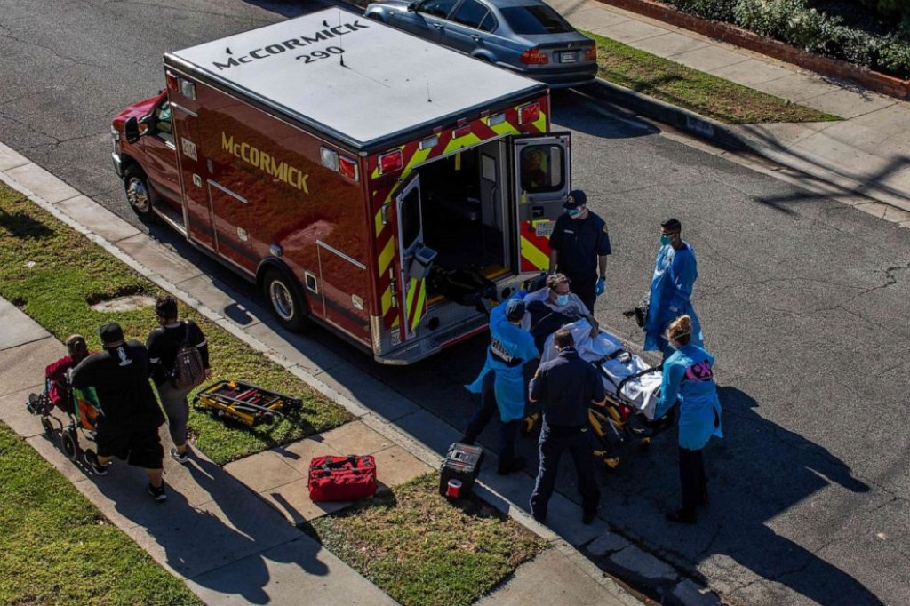 Los Angeles gai haaludhera balimeehun ambulace gai hospital ah nugendhiumah angaifi