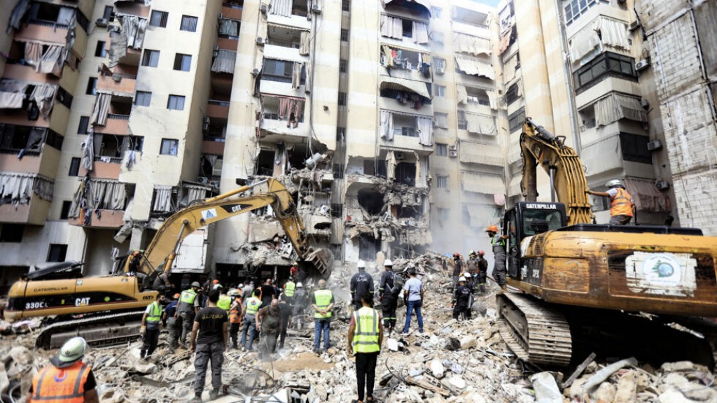 Israel in lebanon ge hospital akah hamalaadhee 18 meehun shaheedhu kollaifi
