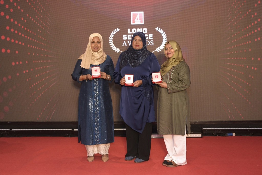 BML ah dhigu muhdhathakah hidhumaiy koffaivaa muvazzafunge aguvazankoh long service award dheefi