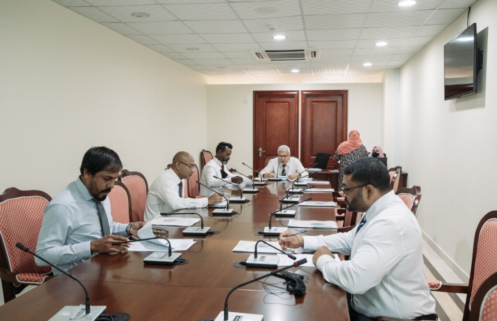 Foreign service ge bill aa eku khaarijee dhaairaa ah bodethi badhaluthakeh, committee inn bill faaskohffi