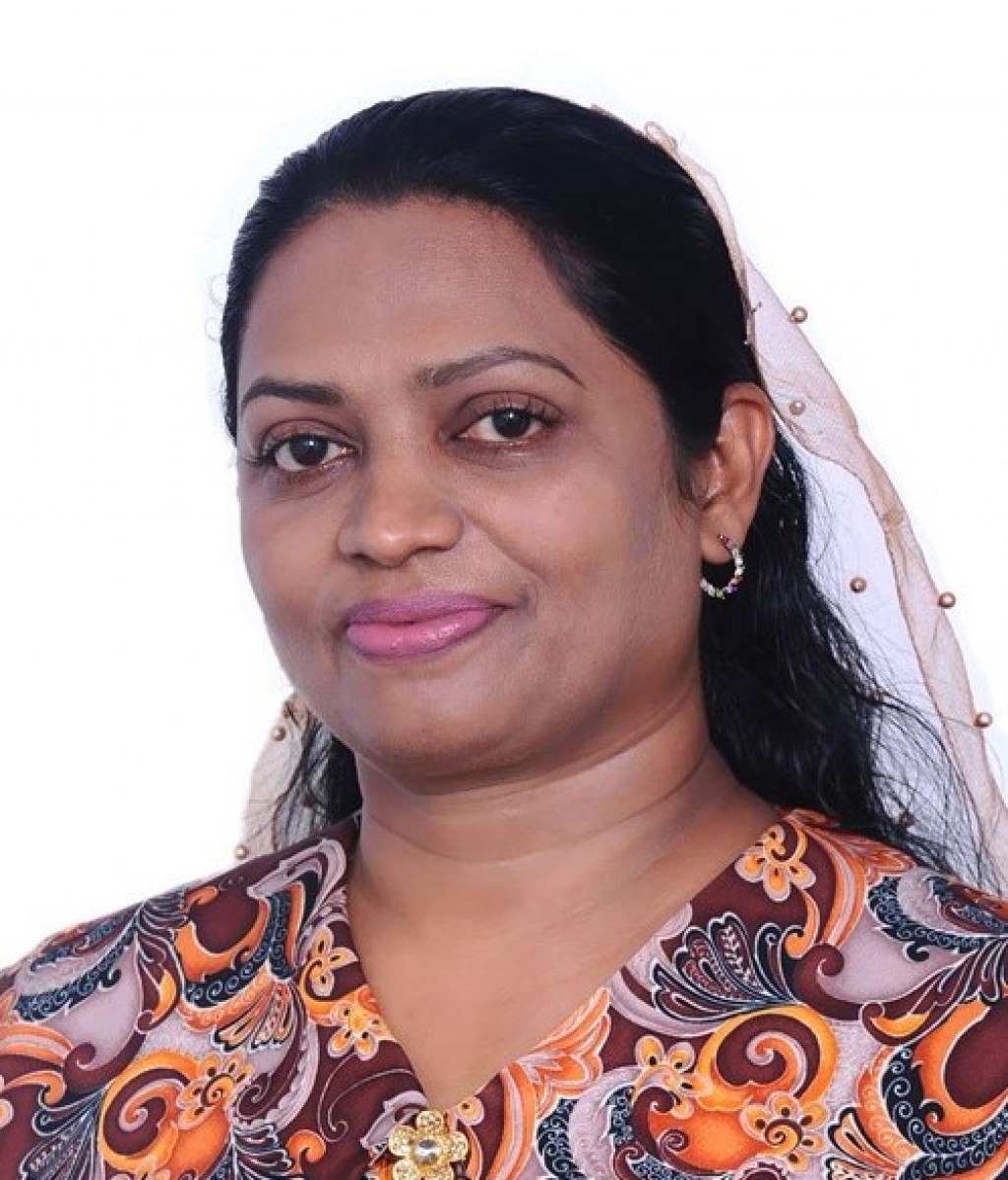 Health ge State Minister akah Aishath, Naibakah Shukooru ayyan koffi