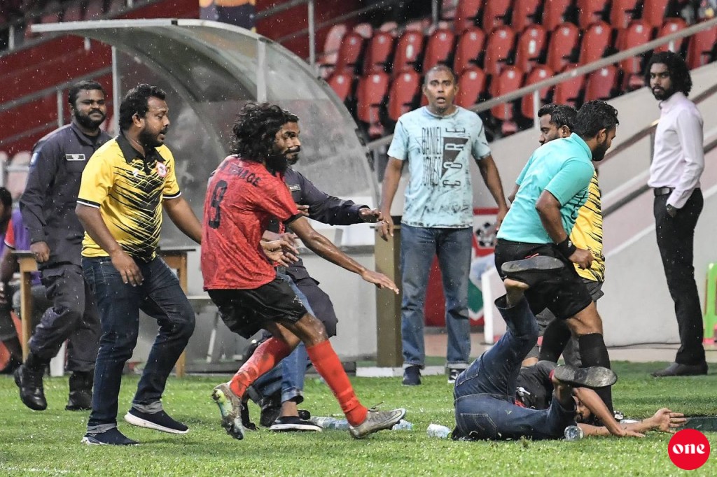 Buraai Teenage ge match hoonuve huttumakah, kureegai othee buru!