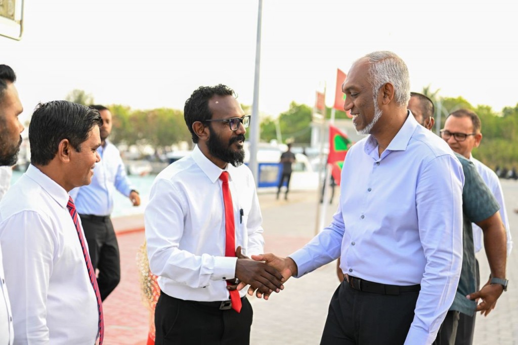 Hurihaa council akah ves falhurah libeyne, madhunuvaa varah rahthah gazette kuraanan: Raees
